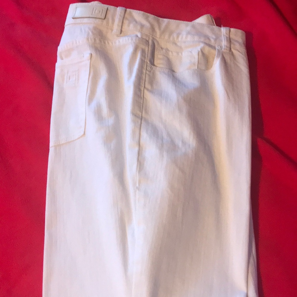 White denim jeans